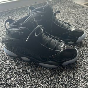 EUC Nike Air Jordan’s size- 8.5